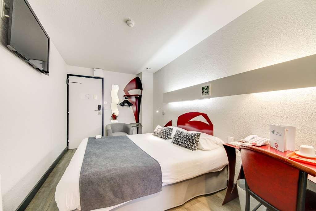 Brit Hotel Porte D'Espagne Perpignan Rom bilde