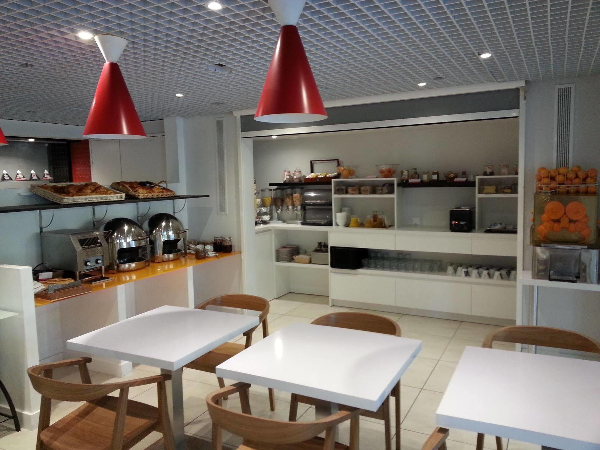 Brit Hotel Porte D'Espagne Perpignan Eksteriør bilde